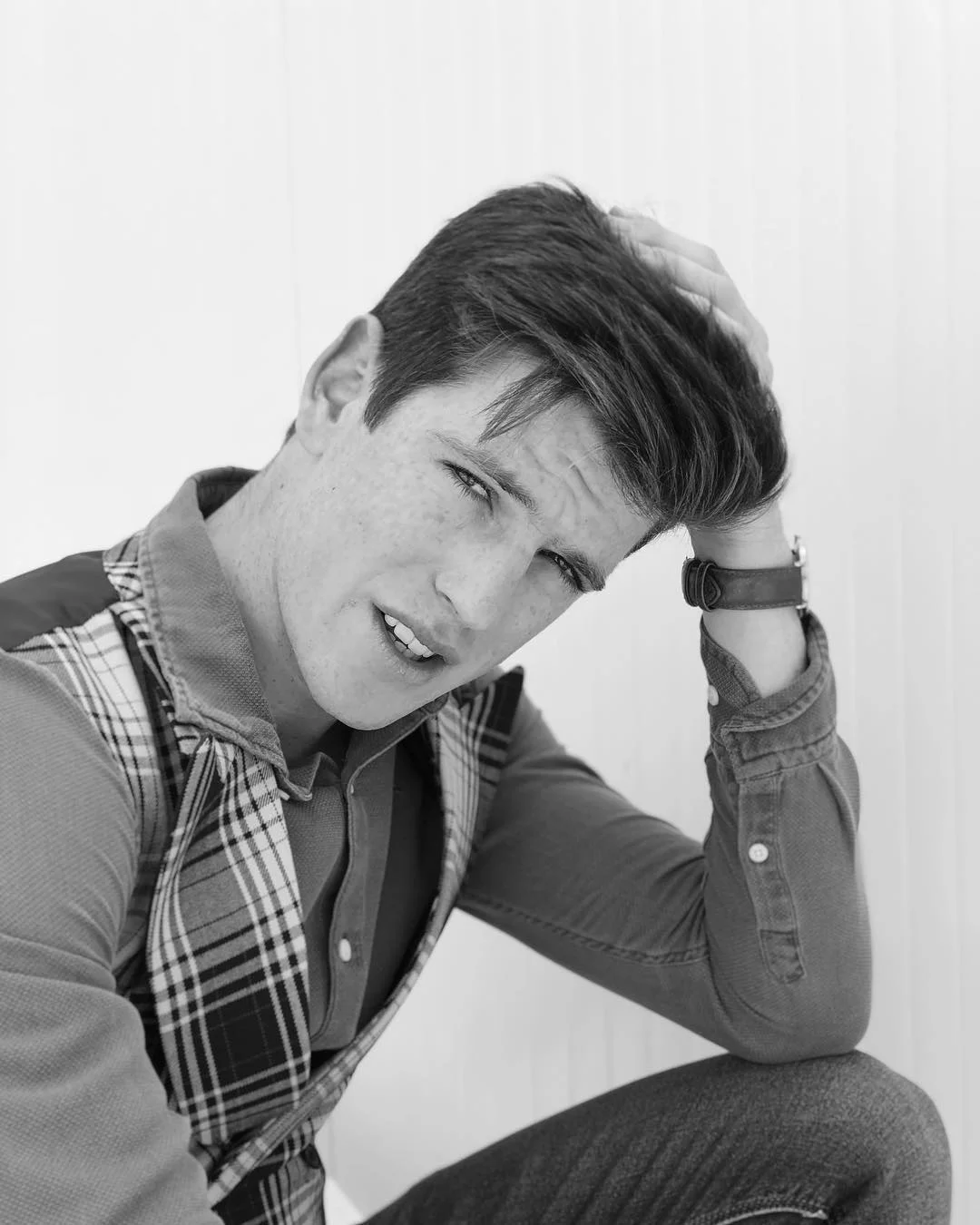 ‘Playa Negra’: Miguel Bernardeau será um surfista em nova série espanhola