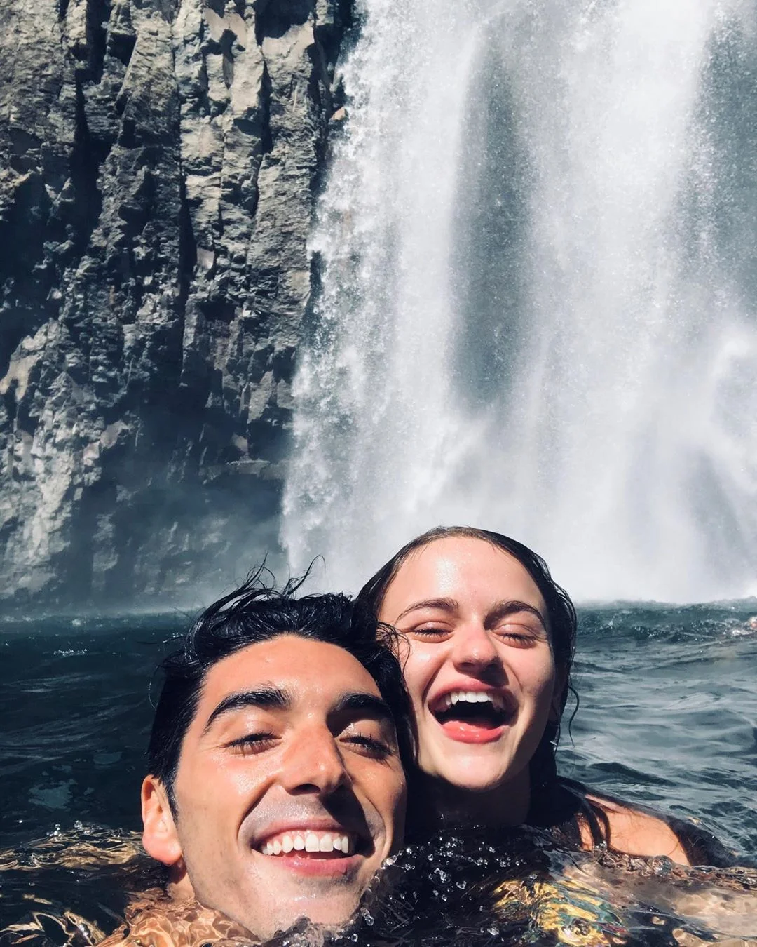 Taylor Zakhar Perez quer namorar com Joey King? Entenda