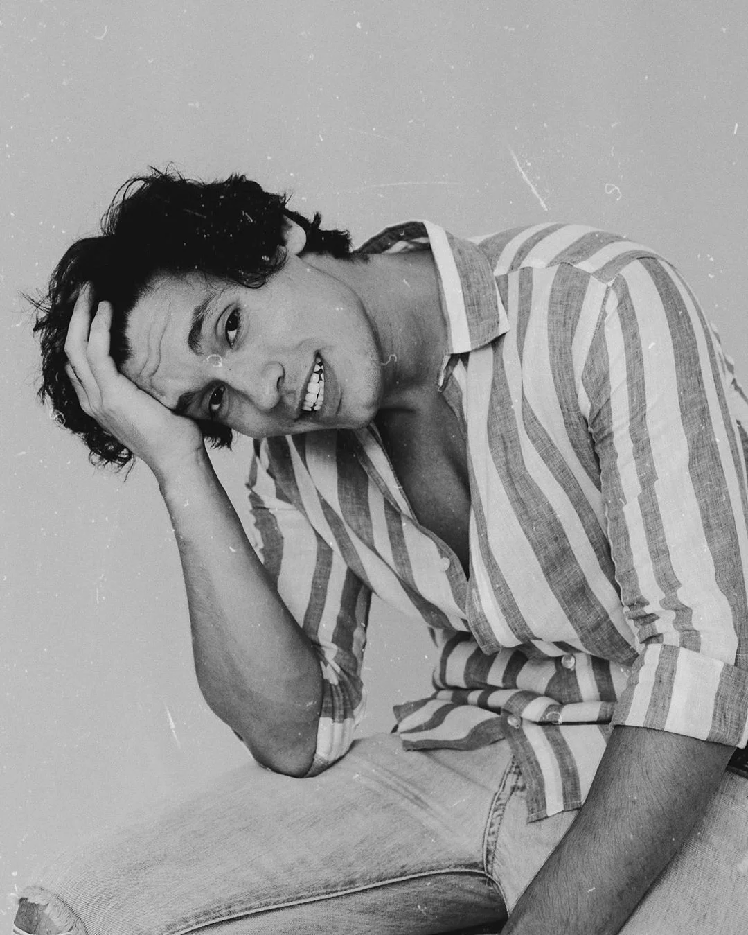 De guitarra a carrinho: o que João Klein tem em seu quarto?