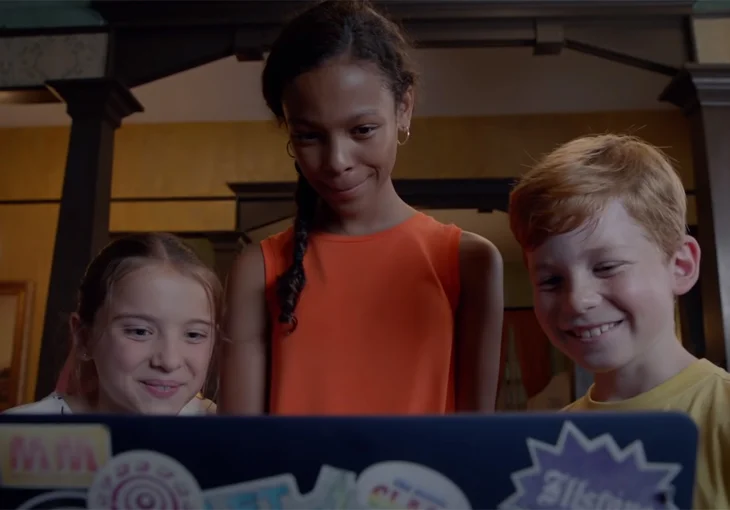 ‘Secrets of Sulphur Springs’: Vem ver o trailer da nova série de suspense da Disney!