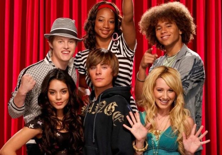 Disney Channel vai ter uma programação especial para comemorar os 14 anos de ‘High School Musical’!