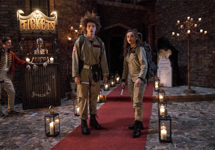 ‘A Barraca do Beijo 2’: Vem ver Joey King e Joel Courtney ensaiando a dança do Halloween!