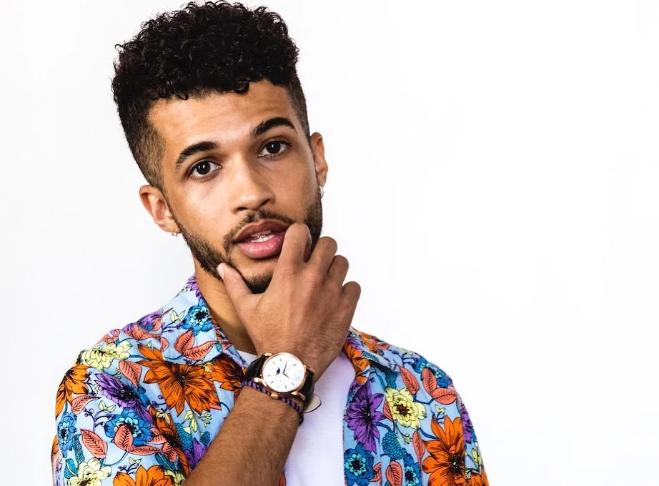 Em vídeo divertido, Jordan Fisher reclama de não ter um avatar na Netflix e conta suas produções favoritas!