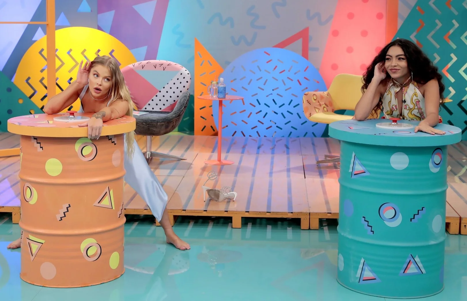 ‘Programa da Maisa’: Any Gabrielly e Luísa Sonza se jogam em game e provam ser muito competitivas