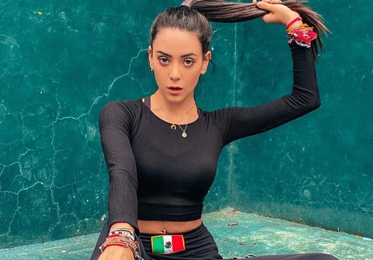 A Sabina Hidalgo cantando ‘Rebeldes’ é a melhor coisa que você vai ver hoje!