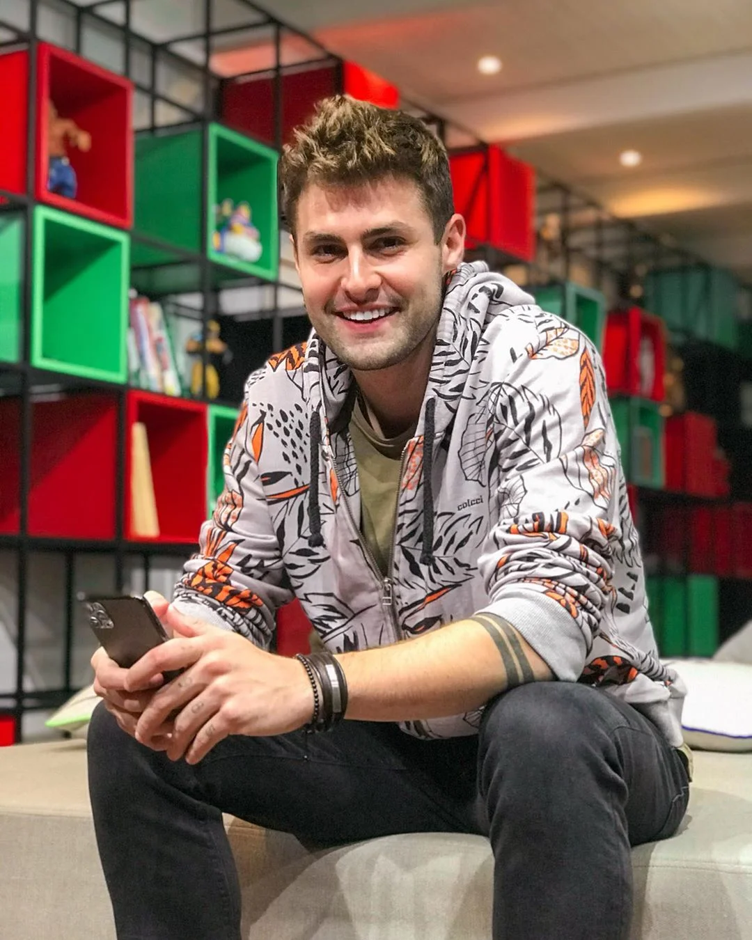 Quer bombar no TikTok? Rezende dá as dicas para o sucesso!