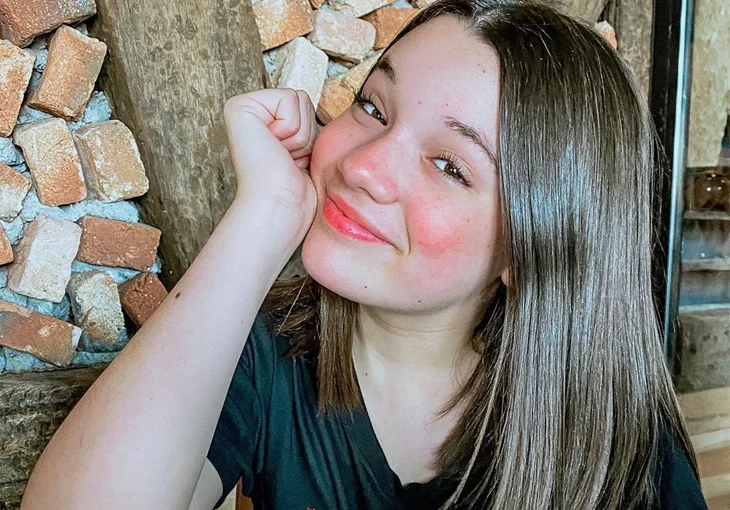 Giulia Benite posta texto fofo comemorando 1 milhão de seguidores: ‘Hoje é um dia especial’