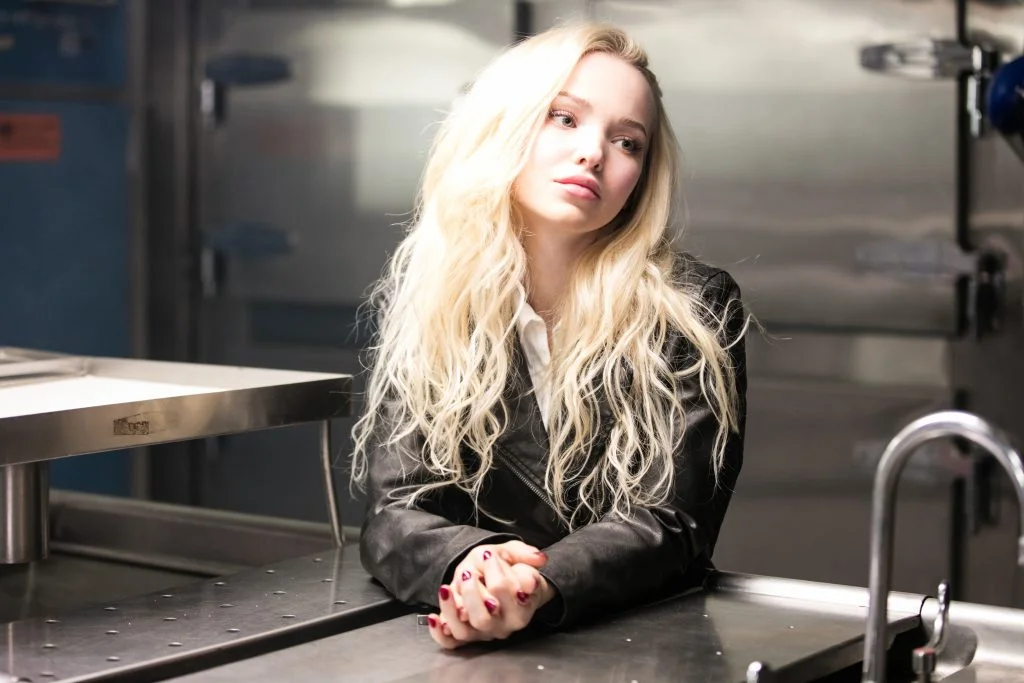Novo filme de Dove Cameron, ‘Issac’, ganha novo teaser aterrorizante!