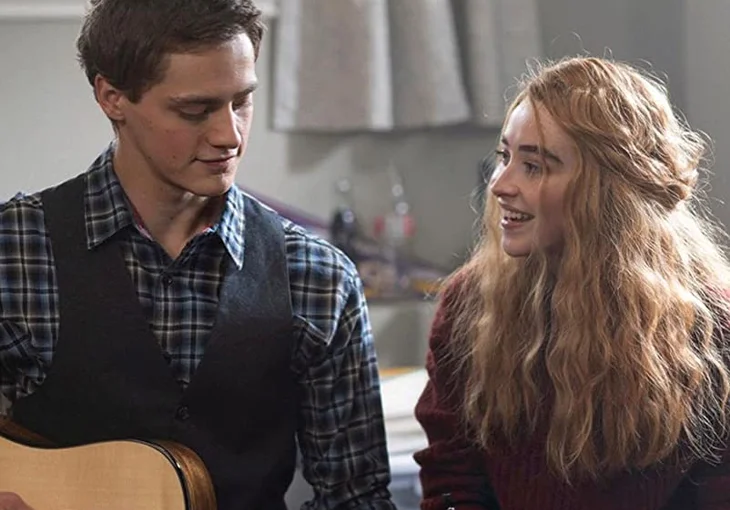 ‘Clouds’: Novo filme da Sabrina Carpenter promete muitas emoções!