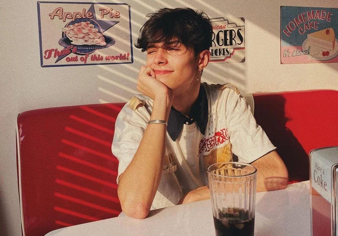 JP Mota estreia a própria websérie musical com elenco de peso! Vem conferir