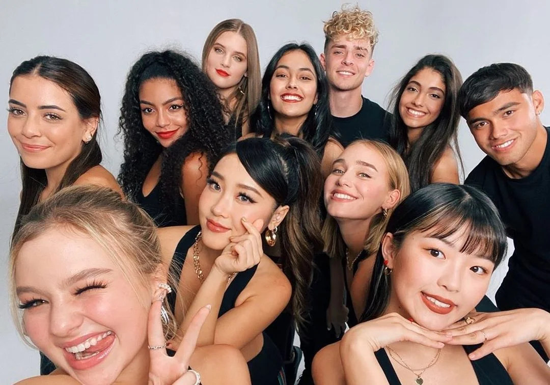 ‘One Love’: nova música do Now United tem Any Gabrielly nos vocais e foto de criança dos integrantes