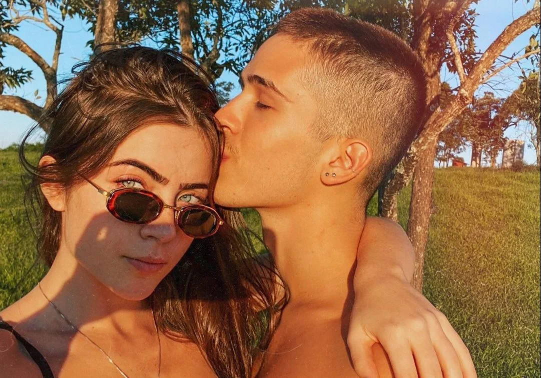 João Gui dá detalhes sobre relacionamento com Jade durante a quarentena! Vem conferir