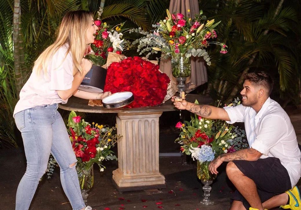 Ela disse sim! De um jeito lindo, Zé Felipe pede Virgínia em casamento. Vem ver os detalhes