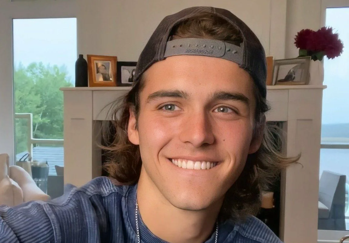 OMG! Charles Gillespie é roubado em Los Angeles e relata como foi o ocorrido