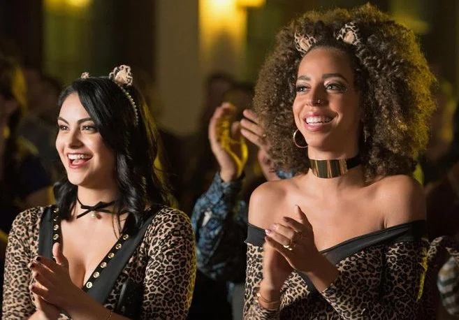 Após polêmica, atriz que fez parte de Josie e as Gatinhas vai retornar para ‘Riverdale’! Entenda