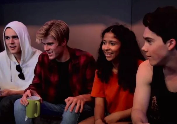 Novo vídeo dos bastidores de ‘Julie and The Phantoms’ mostra a gravação de ‘Bright’, ‘Wake Up’ e mais!