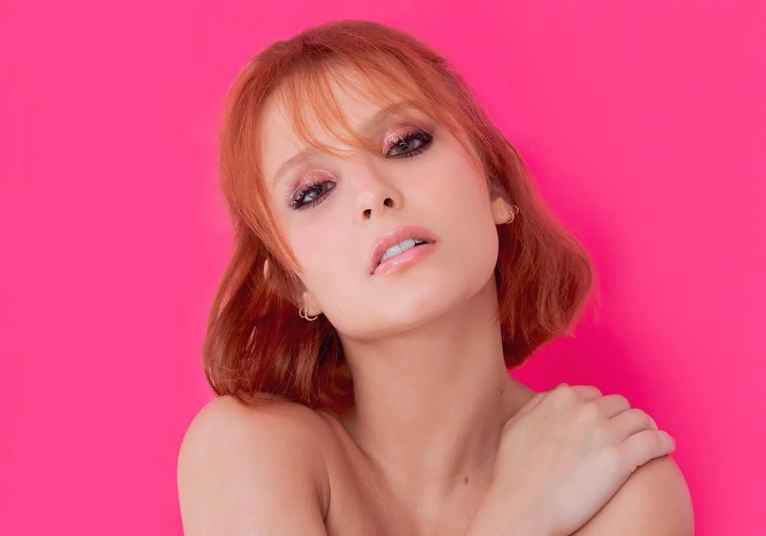 Ariana Grande brasileira! Larissa Manoela lança cover de ‘Thank You, Next’