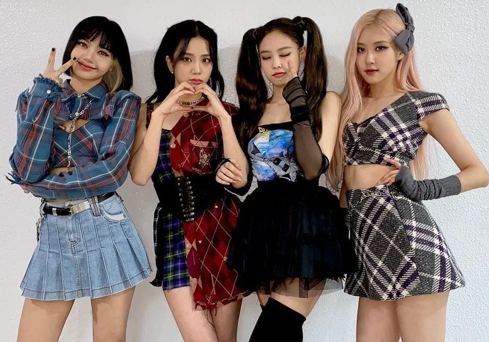 BLACKPINK faz a misteriosa e compartilha teaser com duas datas enigmáticas