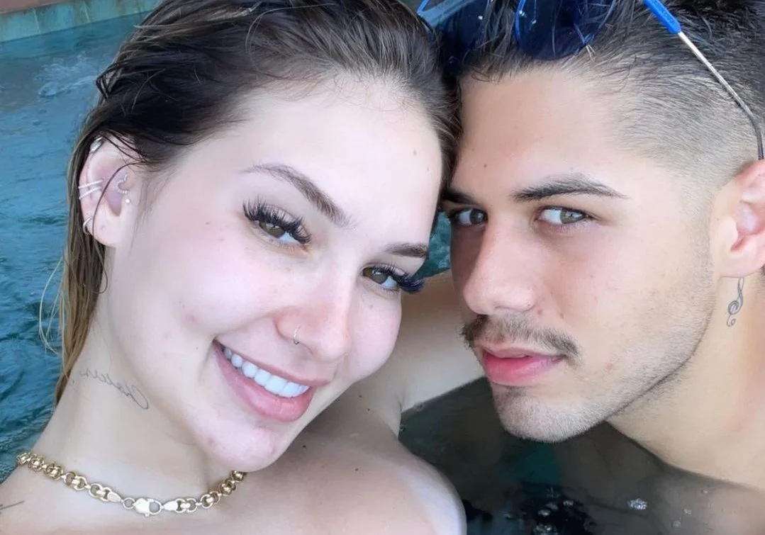 Casal da zoeira! Virgínia e Zé Felipe trolam fãs falando que casaram escondido e estão em lua de mel