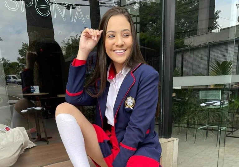 Julia Pimentel fala sobre estar no elenco de ‘Caminhos da Fama’: “A Mirian foi um presente”