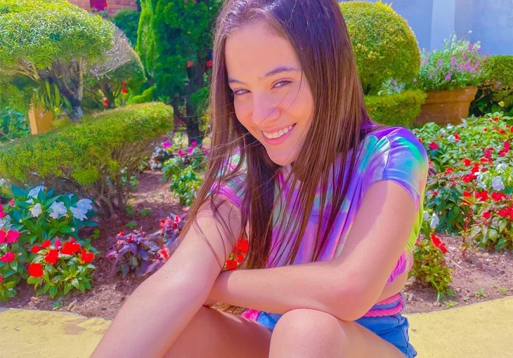 Julia Pimentel conta quais comidas não podem faltar em seu Natal!