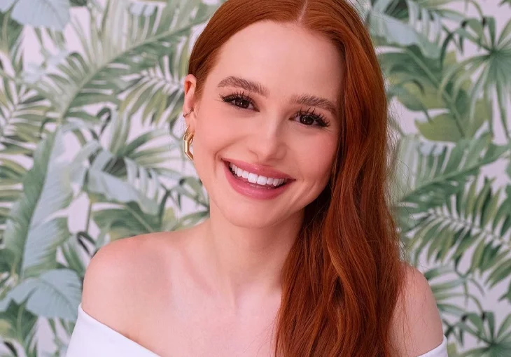 A Madelaine Petsch jogando Among Us é a melhor coisa que você vai ver hoje!