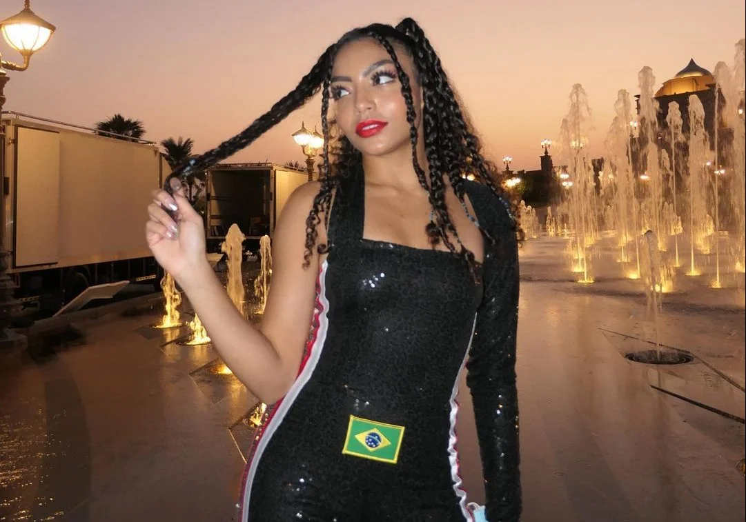Você precisa ver Any Gabrielly tentando adivinhar as músicas do Now United por emojis!
