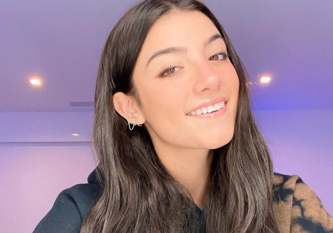 Charli D’Amelio rebate boatos sobre exigências duras de seus pais!