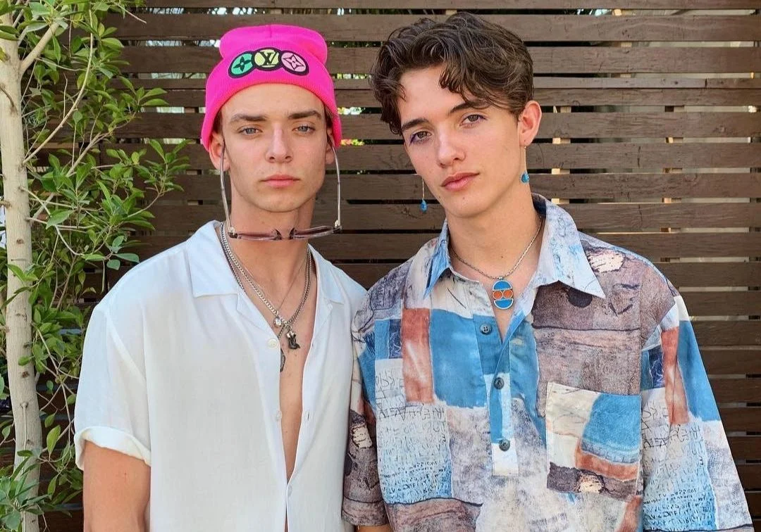 Josh Beauchamp e Noah Urrea lançam cover de música do One Direction! Vem saber de tudo