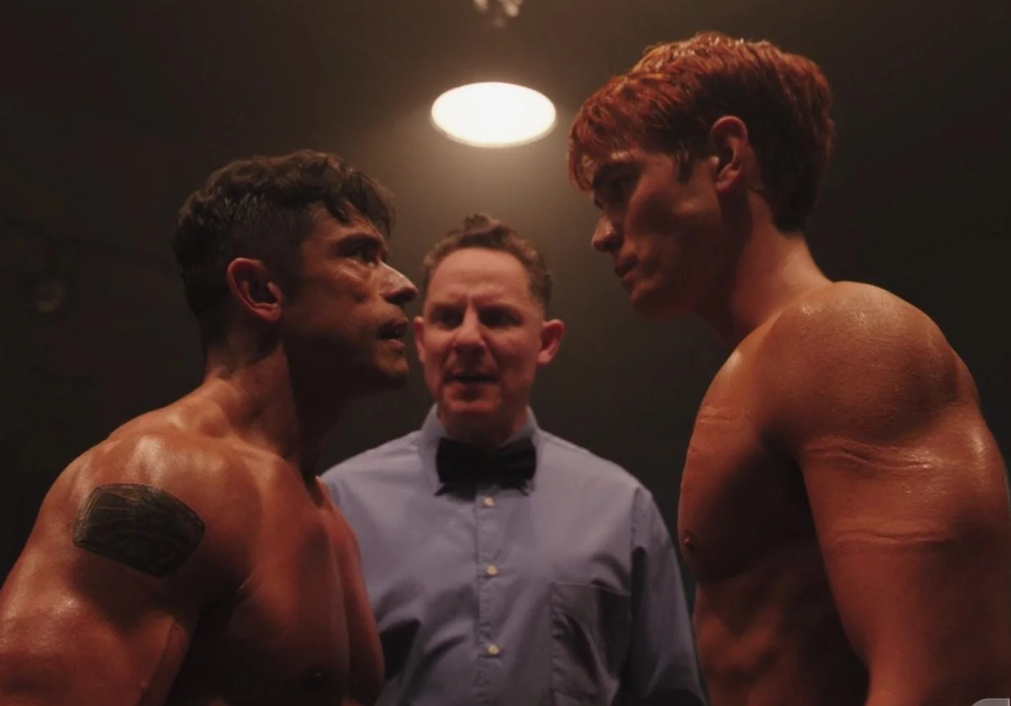 OMG! Hiram Lodge confronta Archie após saber da traição em novo teaser de ‘Riverdale 5’