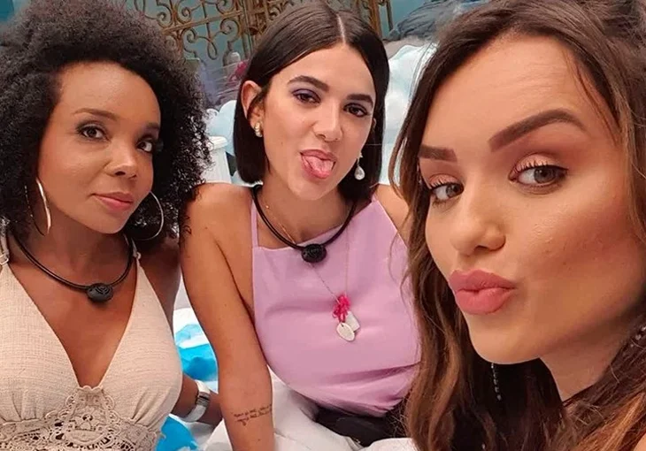 Punição para famosos, casa de vidro e mais. Boninho dá spoilers sobre BBB21!