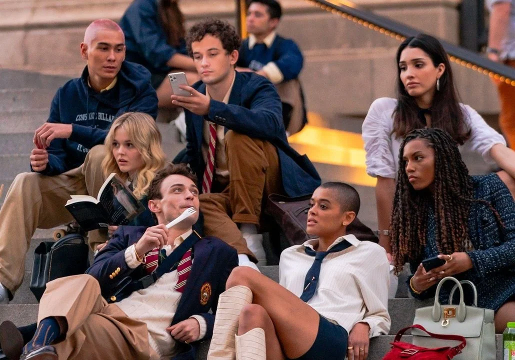 Fotos e vídeos liberados pela diretora de ‘Gossip Girl’ dão um gostinho dos primeiros episódios! Confira