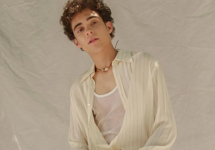 Calor, diversão e até um acidente! Vem ver os bastidores do clipe de ‘Lie Lie Lie’, do Joshua Bassett