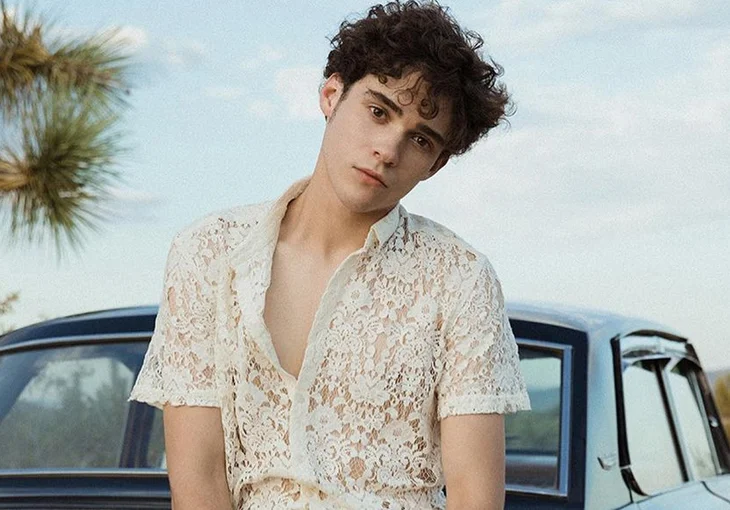 Com clipe lindo, intimista e vocais perfeitos, Joshua Bassett lança ‘Only a Matter of Time’