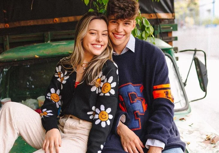 No canal do Matheus Mazzafera, Juju Franco e Felipe Bertuol falam sobre o namoro e contam segredos!