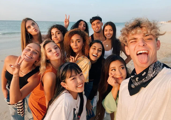 Now United lança ‘All Around The World’, com clipe gravado em diversos países!
