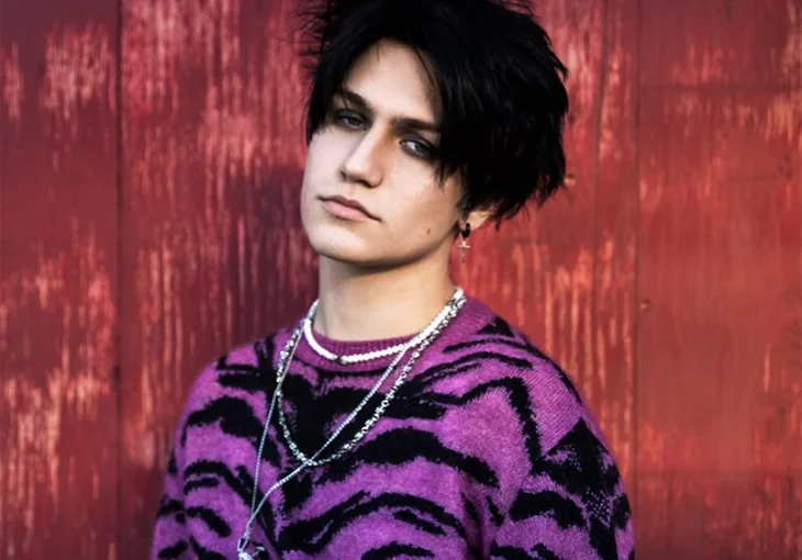 LILHUDDY dá continuidade em carreira musical com ‘The Eulogy of You and Me’, seu segundo single!