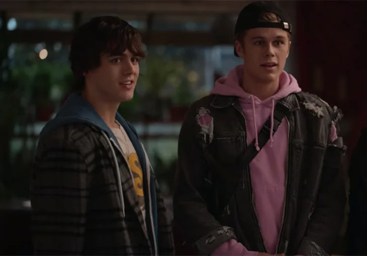 Amizade além da série! Owen Joyner, de ‘Julie and the Phantoms’ fala sobre Charlie Gillespie: “Me motivou”