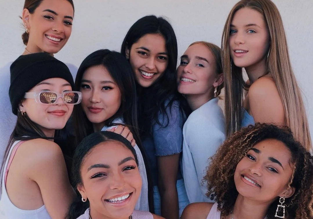 Meninas do Now United dão detalhes sobre a busca pelo 18º integrante!