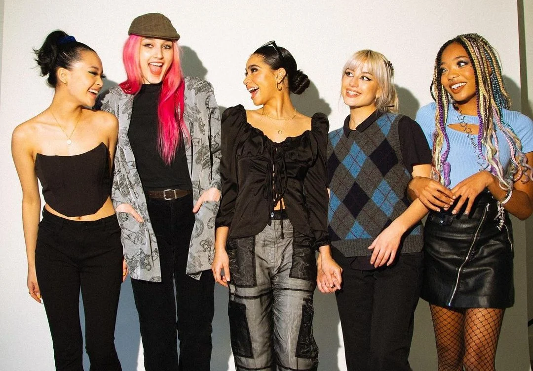 ‘Tiptoe’: Terceiro single de Boys World está entre nós com lyric video incrível!