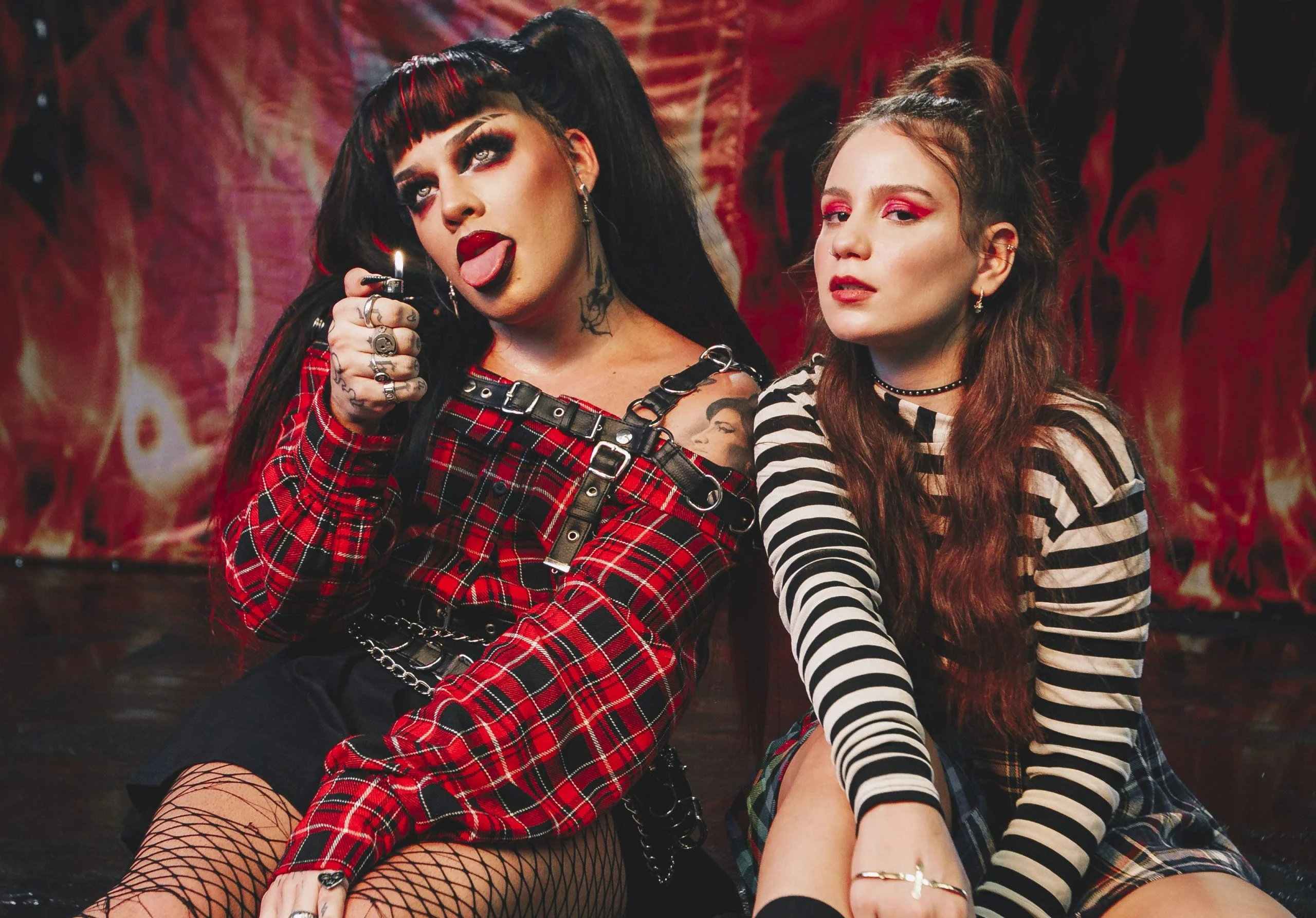 ‘Rolê’ tá liberado! Carol Biazin e Gloria Groove estão poderosas e não querem saber de namoro no clipe