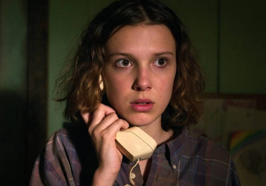 Millie Bobby Brown confessa que tem sido exaustivo gravar ‘Stranger Things 4’! Entenda