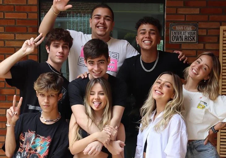 Se apaixonou por alguém do grupo? Ficou com duas ao mesmo tempo? Turma de 2018 joga ‘Eu Nunca’!