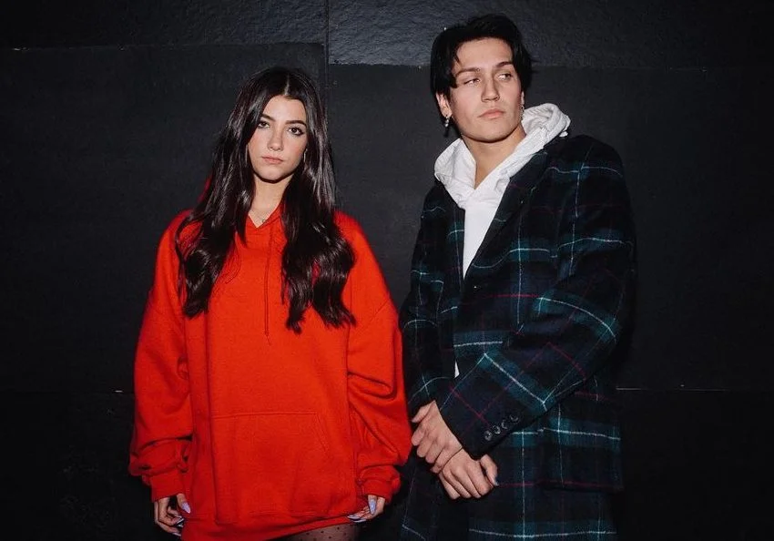 Charli D’Amelio dá detalhes sobre sua perfomance no clipe de Chase Hudson: “Foi tudo improvisação”