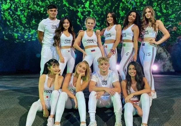 Mistério resolvido! Mãe de Any Gabrielly explica como funciona a numeração do uniforme do Now United