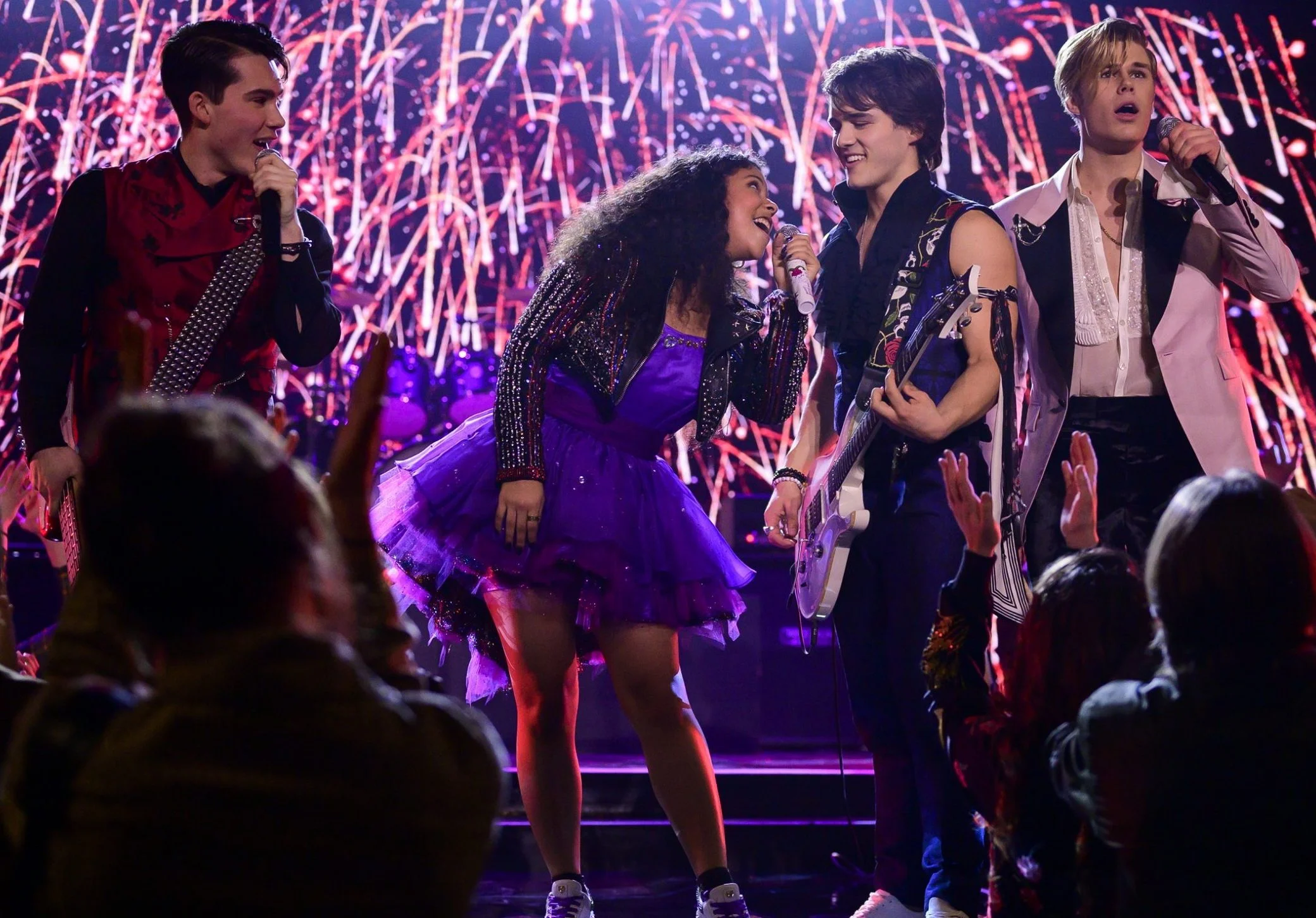 Após ‘Julie and the Phantoms’ ganhar prêmio, Kenny Ortega volta a falar de uma possível 2ª temporada