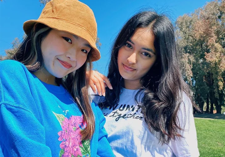 Você precisa ver a reação das girls do Now United ao ver a Hina na capa da Cosmopolitan Japão!