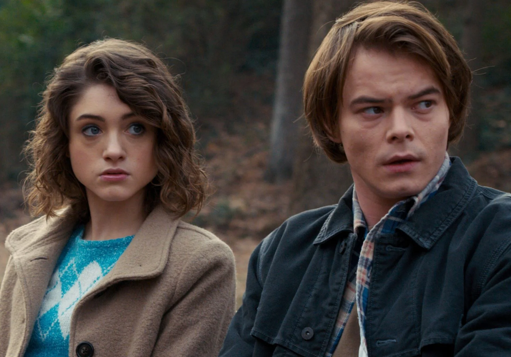 Será que alguém vai morrer? Novas fotos de ‘Stranger Things 4’ trazem Nancy e Jonathan num cemitério