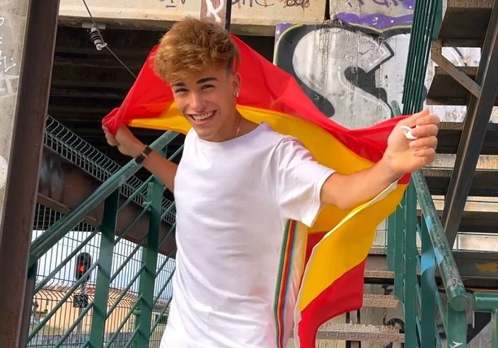 Alex Mandon revela ter uma ligação muito forte com o Brasil durante live! Entenda