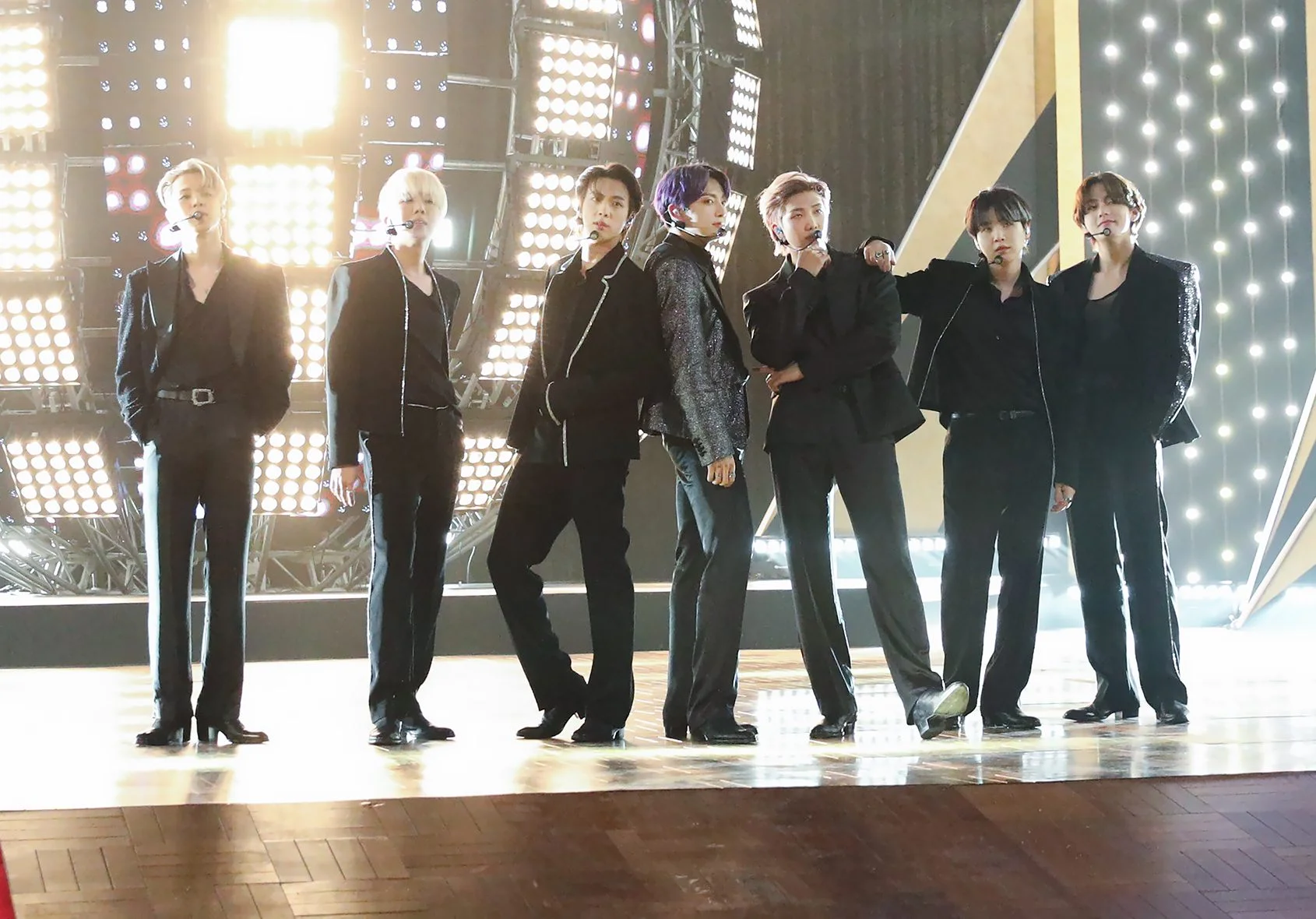 BTS está impecável na primeira apresentação de ‘Butter’ no Billboard Music Awards